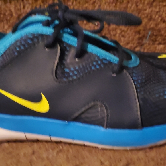 Nike - Picture 4 of 6